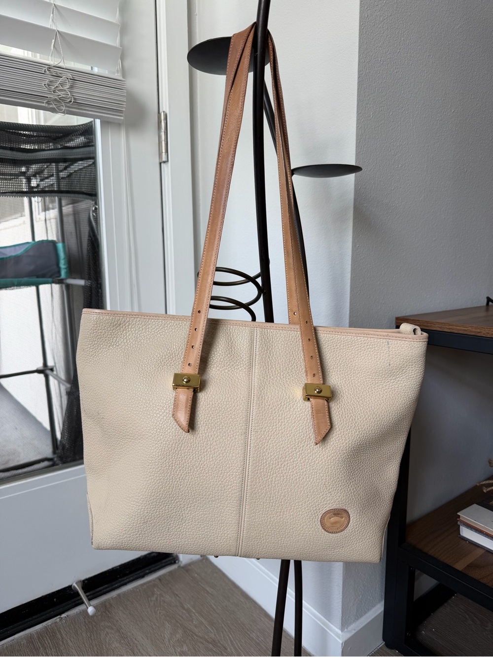 Vintage Tan Dooney & Bourke Tote 🤎